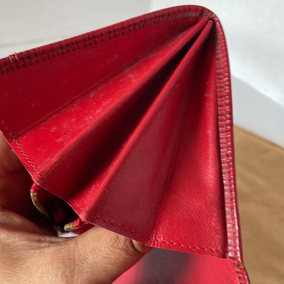 Authentic Louis Vuitton Epi Pochette Coin/Credit Card Red Long Wallet. - Picture 9 of 15